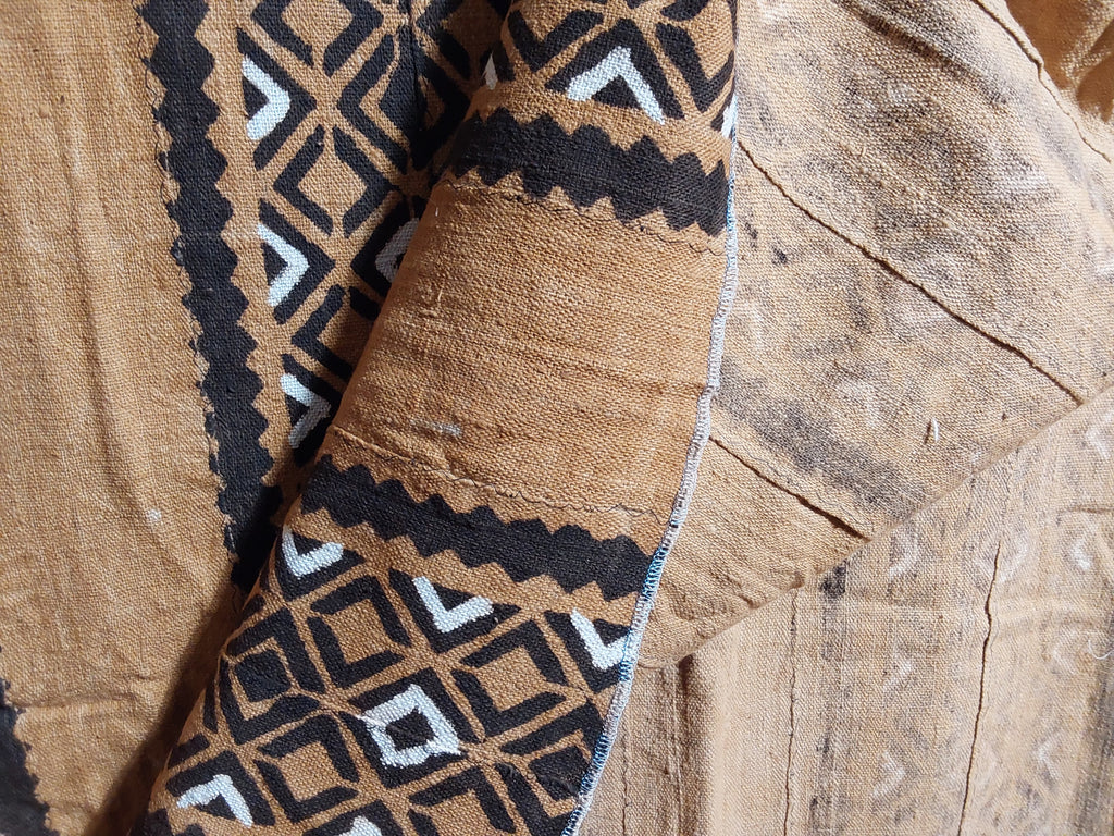 Geometric Beige Mudcloth WRAPPURE