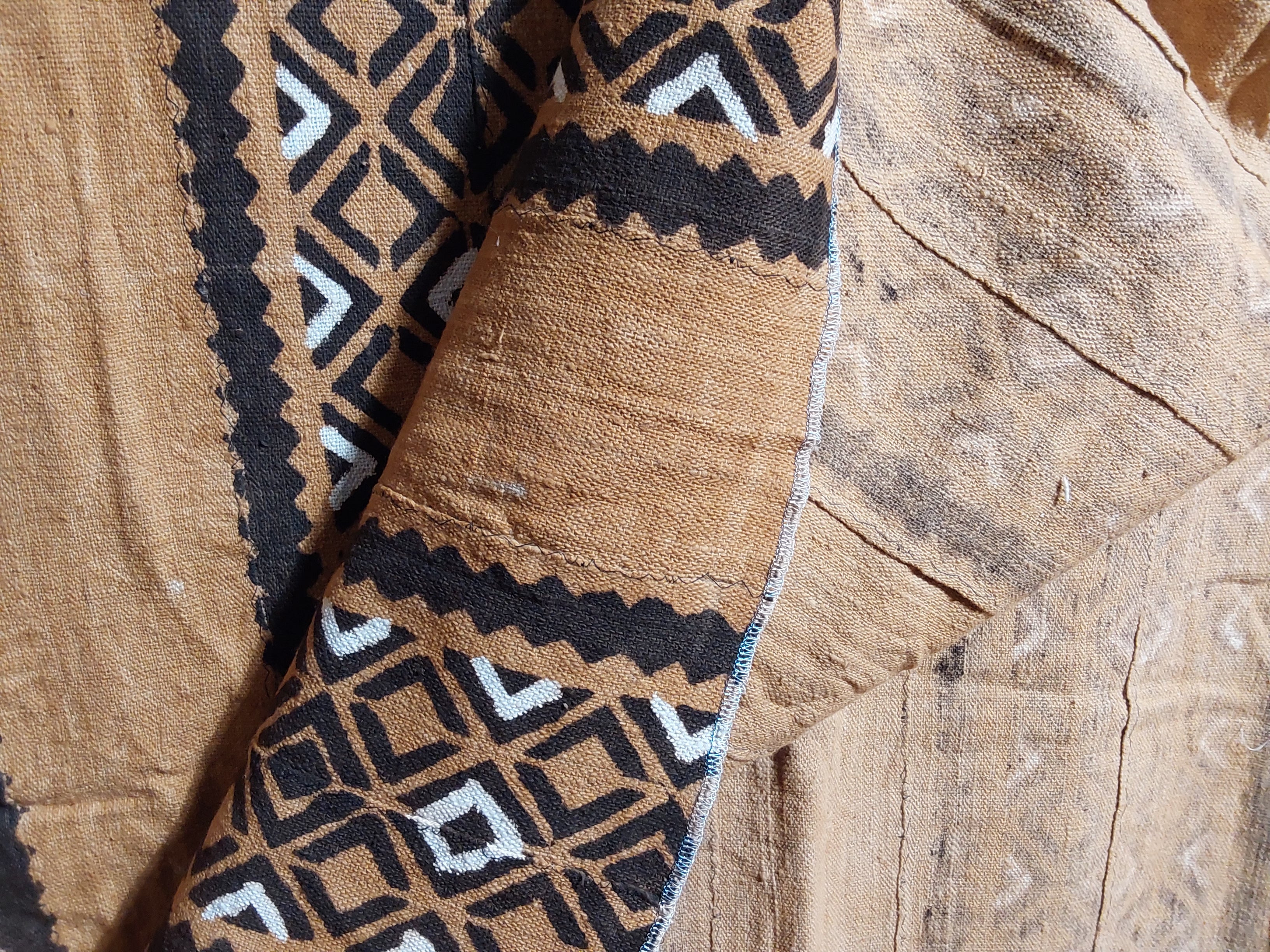 Geometric Beige Mudcloth WRAPPURE