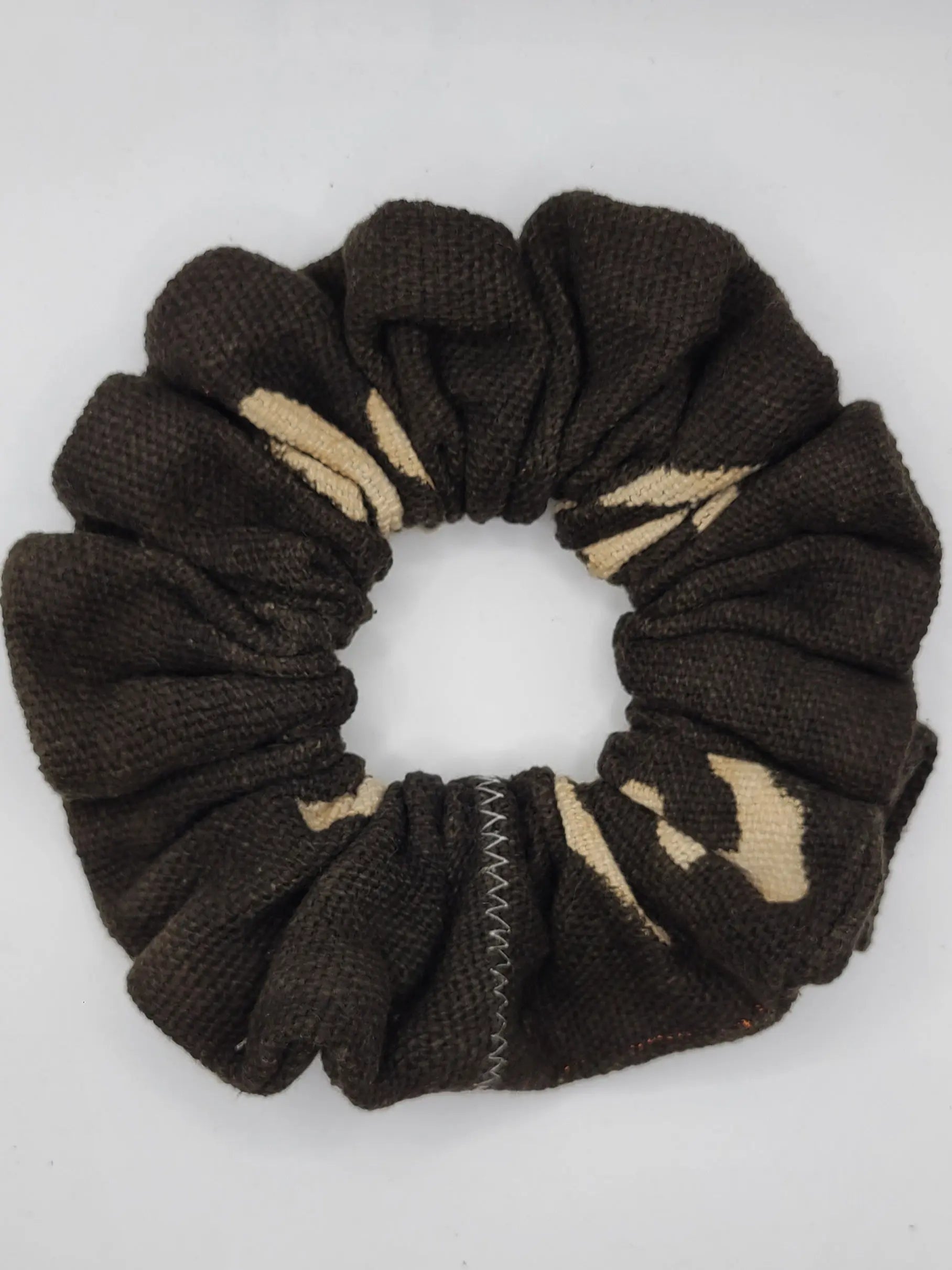 Black and beige cowrie shell scrunchie WRAPPURE